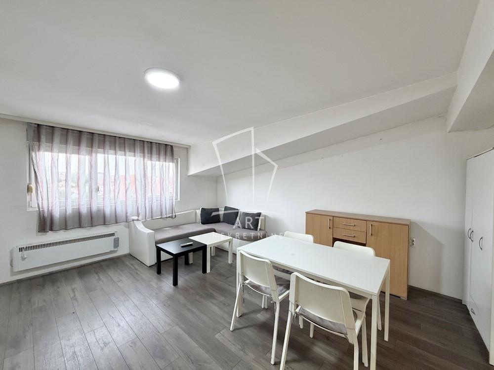 Slika 10 - Ivana Milutinovića, Trosoban stan na prodaju, 59m2, 148.000€