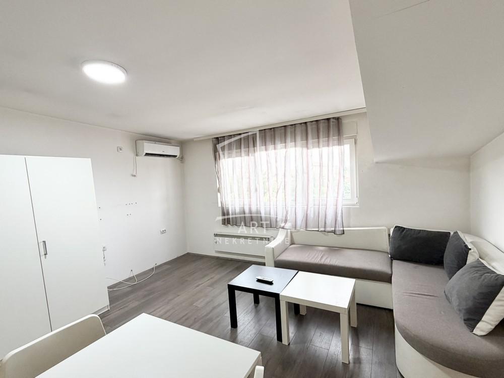 Glavna slika -Ivana Milutinovića, Trosoban stan na prodaju, 59m2, 148.000€