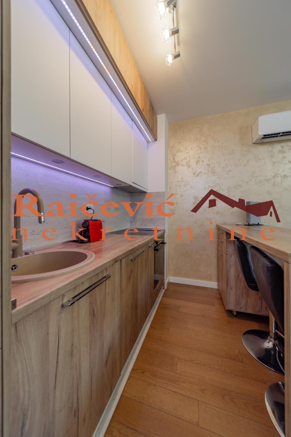 Slika 8 - Vojvode Dobrnjca, Jednoiposoban stan na prodaju, 40m2, 249.000€