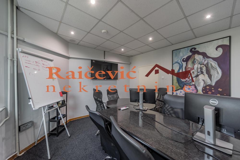 Slika 11 - Pozeska,  Lokal za izdavanje, 315m2, 2.950€