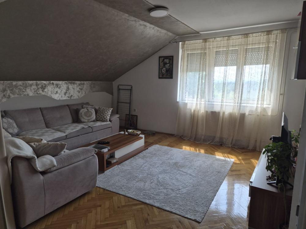 Slika 8 - Četvorosoban stan za izdavanje, 83m2, 400€