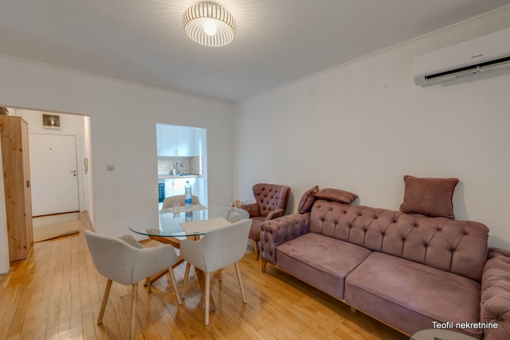 Slika 1 - Braće Radovanovića, Trosoban stan na prodaju, 63m2, 274.000€