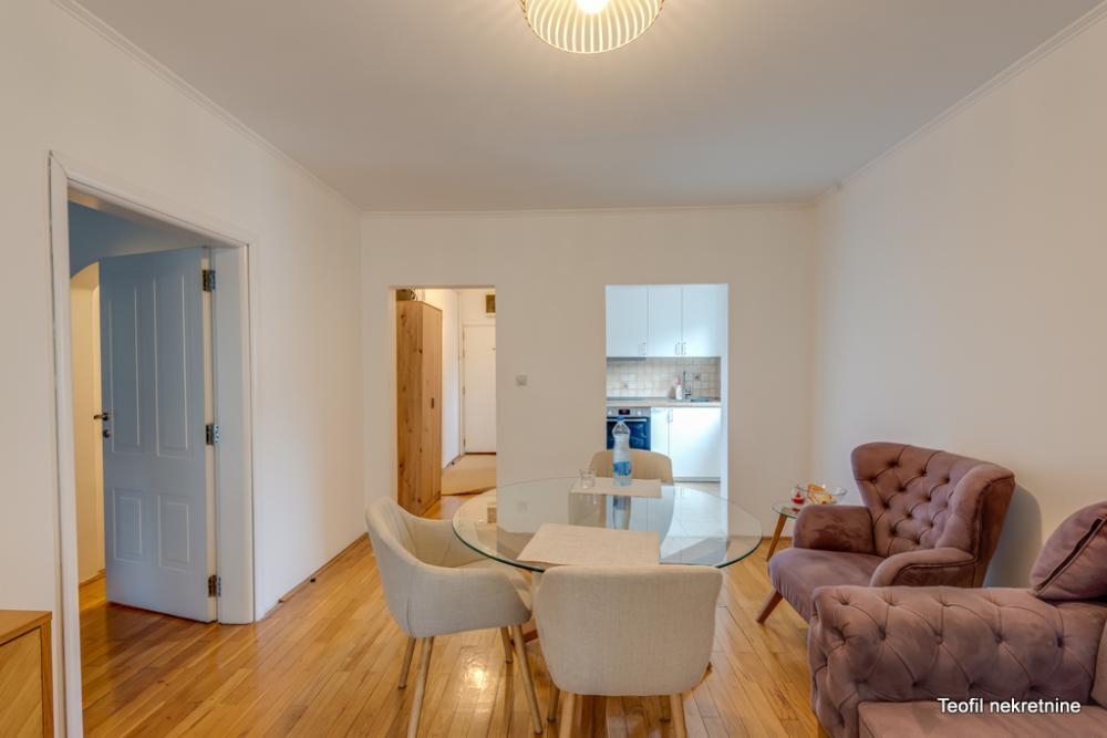 Glavna slika -Braće Radovanovića, Trosoban stan na prodaju, 63m2, 274.000€