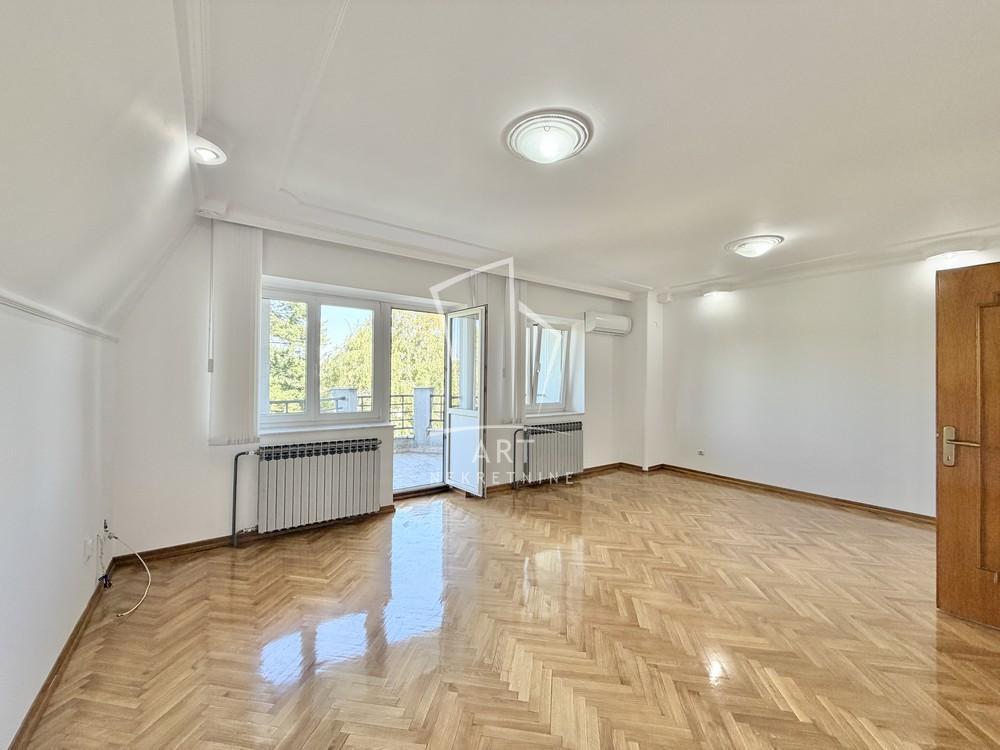 Slika 9 - Sanje Živanovića, Kuća za izdavanje, 225m2, 2.100€