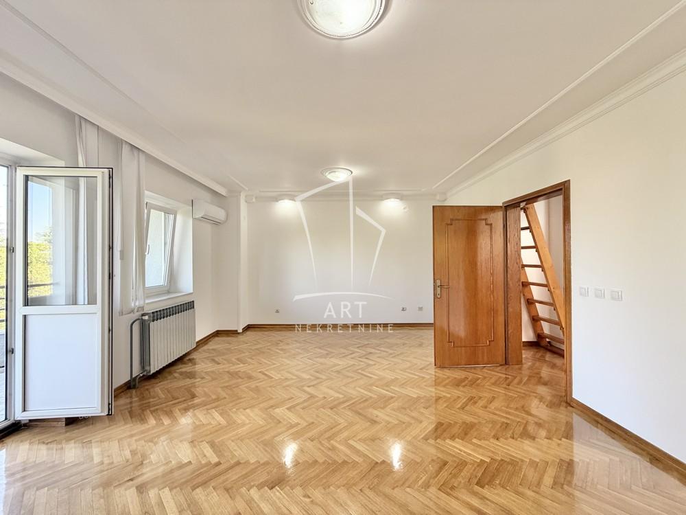 Slika 8 - Sanje Živanovića, Kuća za izdavanje, 225m2, 2.100€
