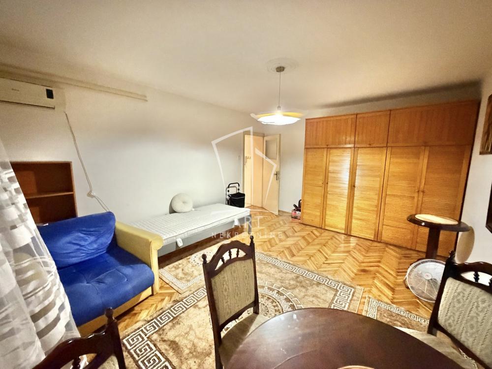 Slika 1 - Gundulićev Venac, Jednosoban stan za izdavanje, 28m2, 350€