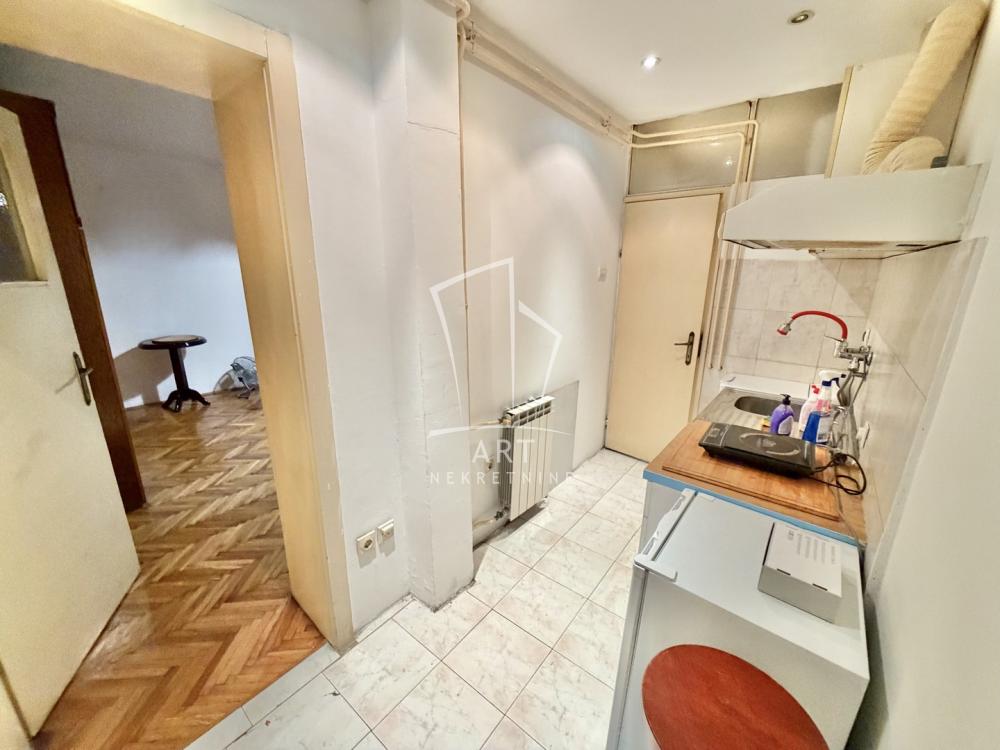 Slika 2 - Gundulićev Venac, Jednosoban stan za izdavanje, 28m2, 350€