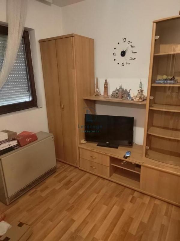 Slika 1 - Juhorska, Jednoiposoban stan na prodaju, 35m2, 98.000€