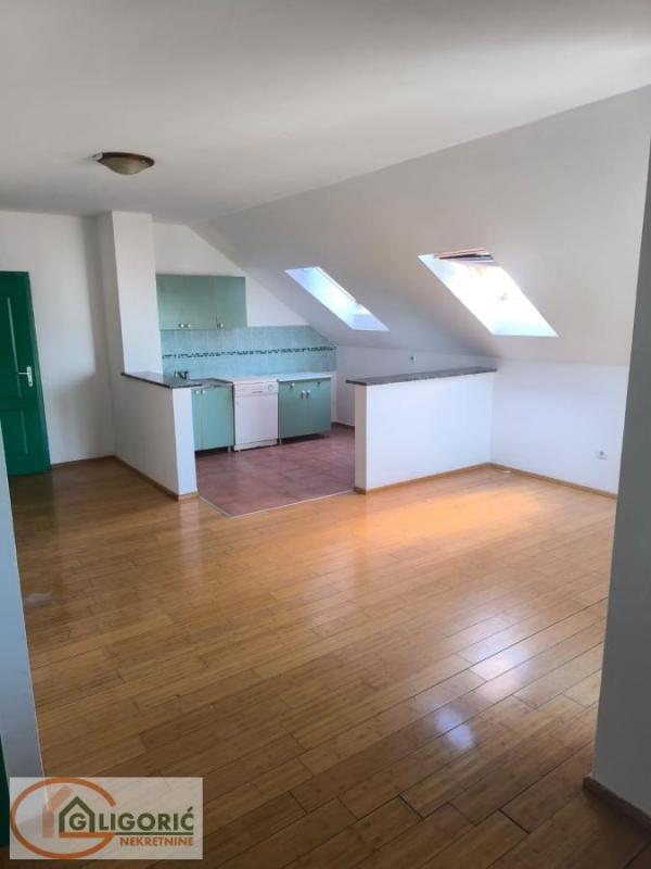 Slika 1 - Bele njive, Trosoban stan na prodaju, 90m2, 202.500€