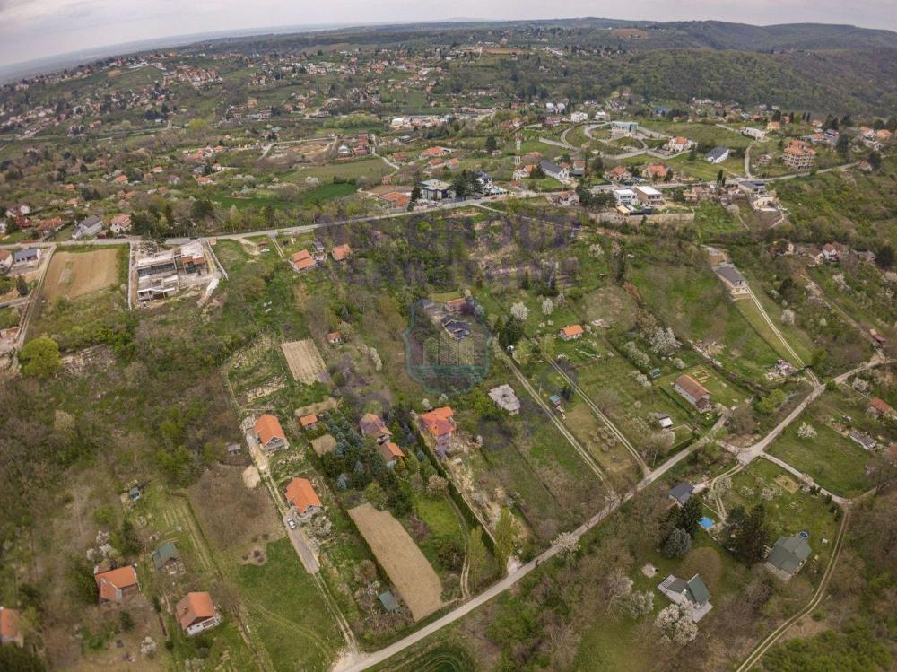 Slika 4 -  Plac na prodaju, Sremska Kamenica, 148.530€