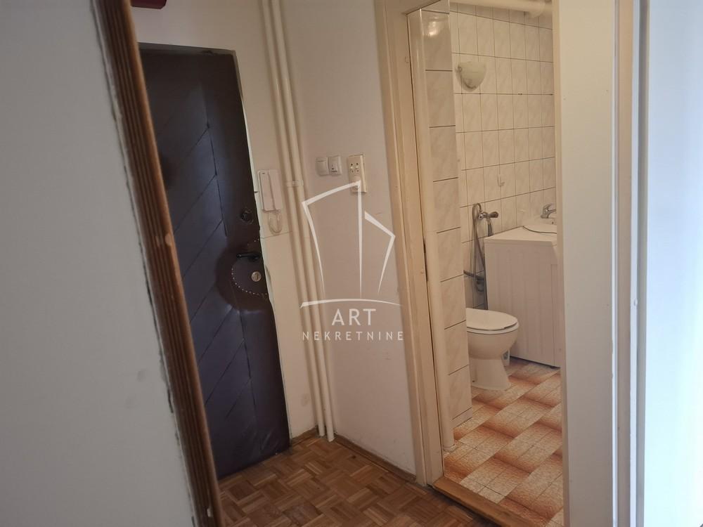Slika 11 - Mike Alasa, Jednosoban stan za izdavanje, 40m2, 450€