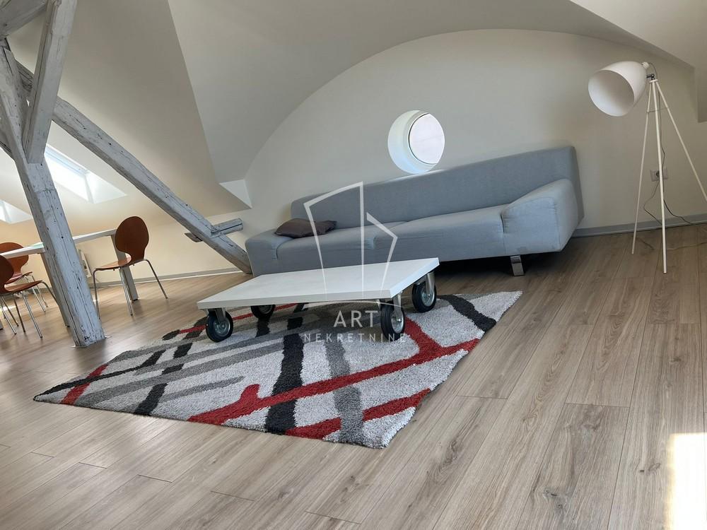 Slika 1 - Kosančićev Venac, Trosoban stan za izdavanje, 64m2, 1.300€