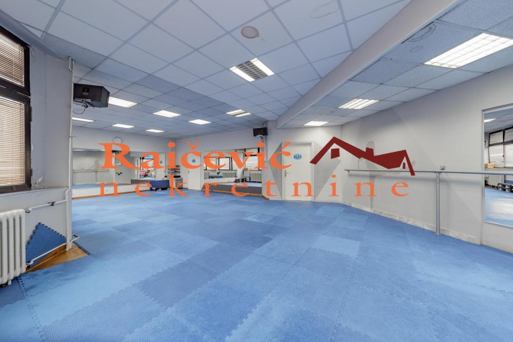 Slika 2 - Pozeska,  Lokal za izdavanje, 273m2, 2.300€