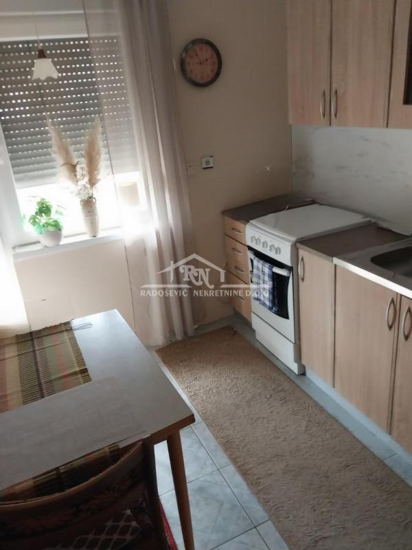 Slika 11 - Vuka Karadžića,  Kuća na prodaju, 332m2, 239.000€