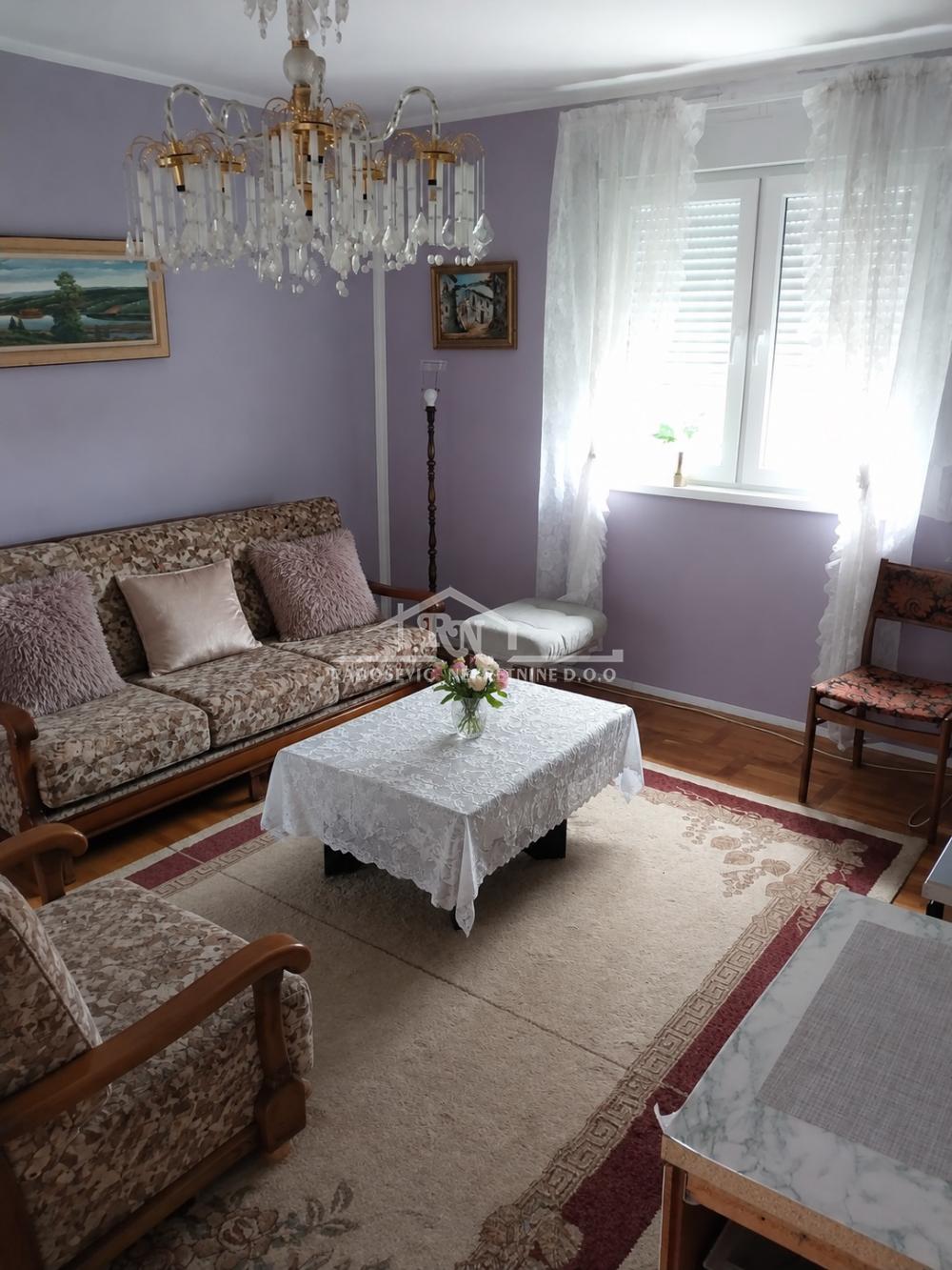 Slika 5 - Vuka Karadžića,  Kuća na prodaju, 332m2, 239.000€