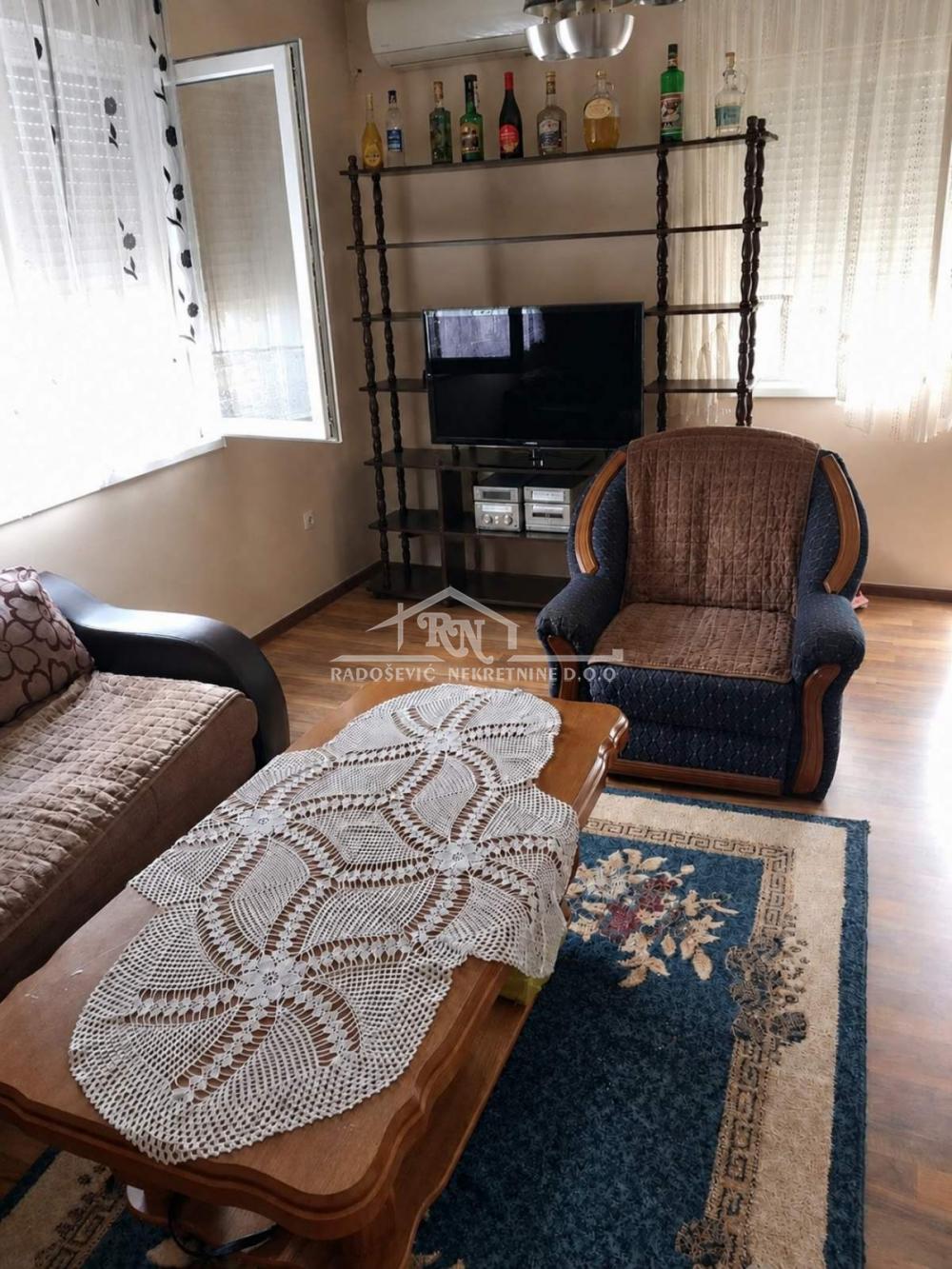 Slika 6 - Vuka Karadžića,  Kuća na prodaju, 332m2, 239.000€