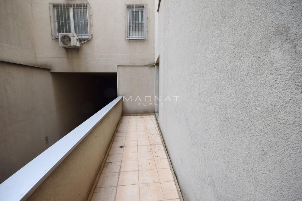 Slika 11 - Dubljanska, Trosoban stan za izdavanje, 81m2, 1.200€