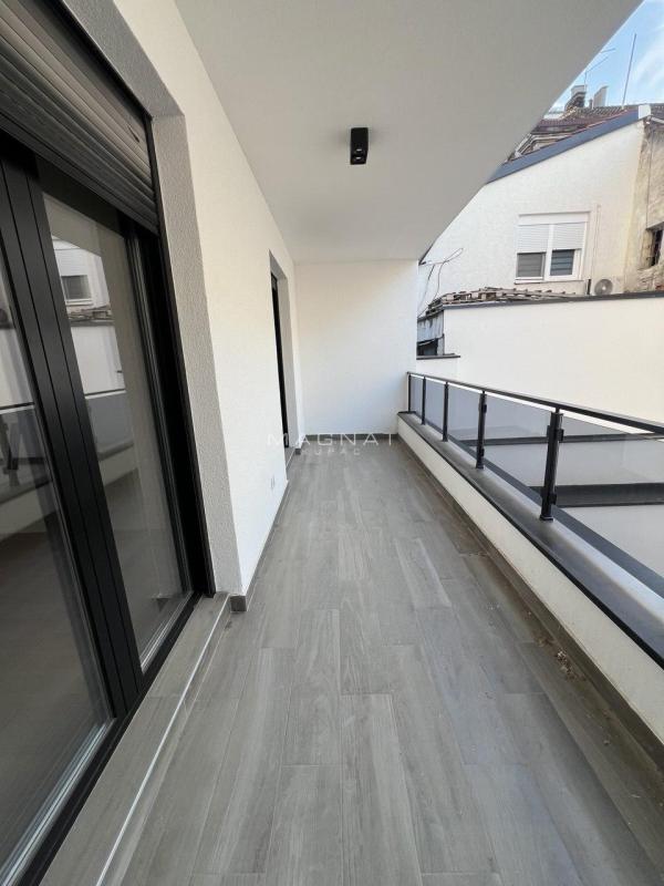 Slika 10 - Surdulička, Trosoban stan na prodaju, 71m2, 265.000€