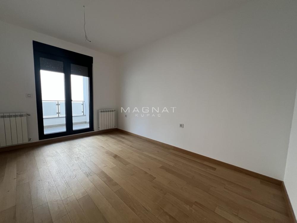 Slika 3 - Surdulička, Trosoban stan na prodaju, 71m2, 265.000€
