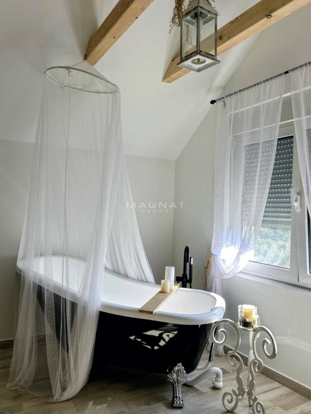 Slika 5 - Milijana Simića,  Kuća na prodaju, 170m2, 178.000€