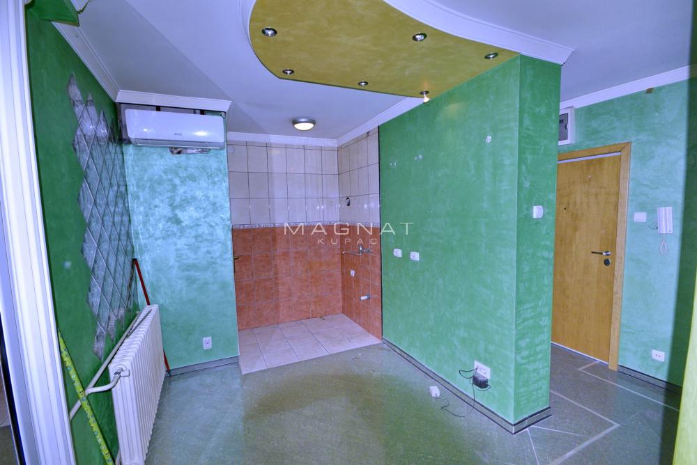 Slika 10 - Mihaila Bogićevića, Dvoiposoban stan na prodaju, 60m2, 210.000€