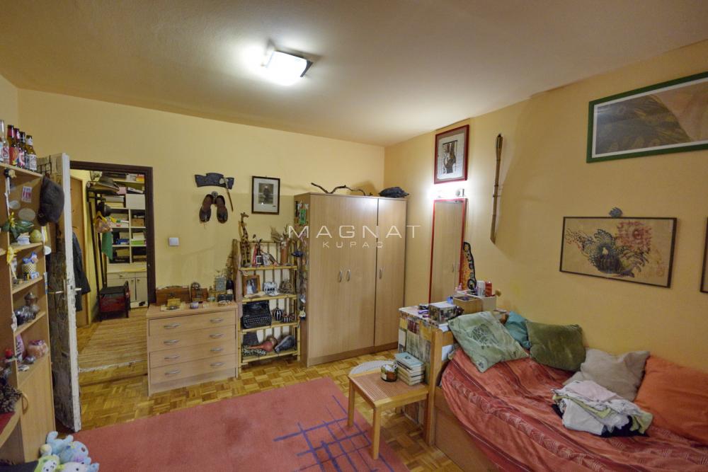 Slika 1 - Ljubinke Bobić, Četvorosoban stan na prodaju, 100m2, 243.000€