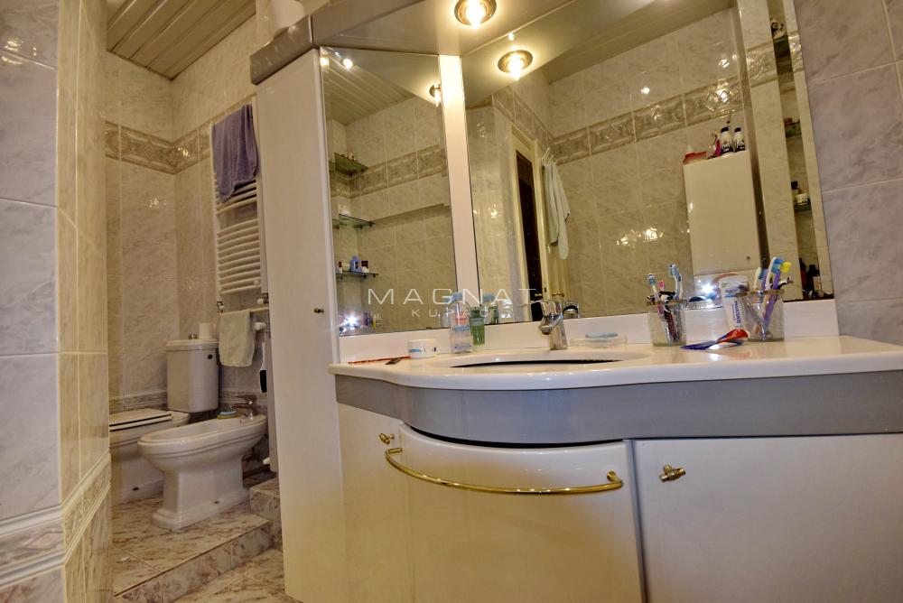 Slika 8 - Gospodar Jevremova, Četvorosoban stan na prodaju, 115m2, 475.000€