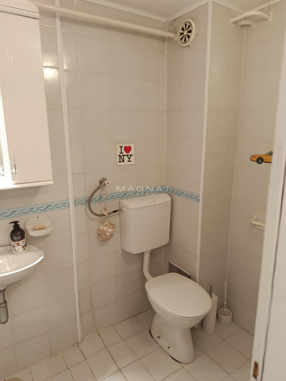 Slika 11 - Ilije Stojadinovića,  Kuća na prodaju, 257m2, 998.000€