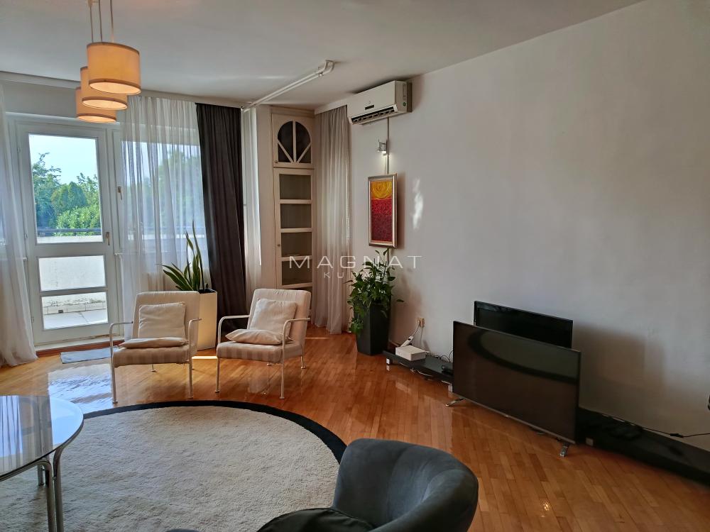 Slika 5 - Ilije Stojadinovića,  Kuća na prodaju, 257m2, 998.000€
