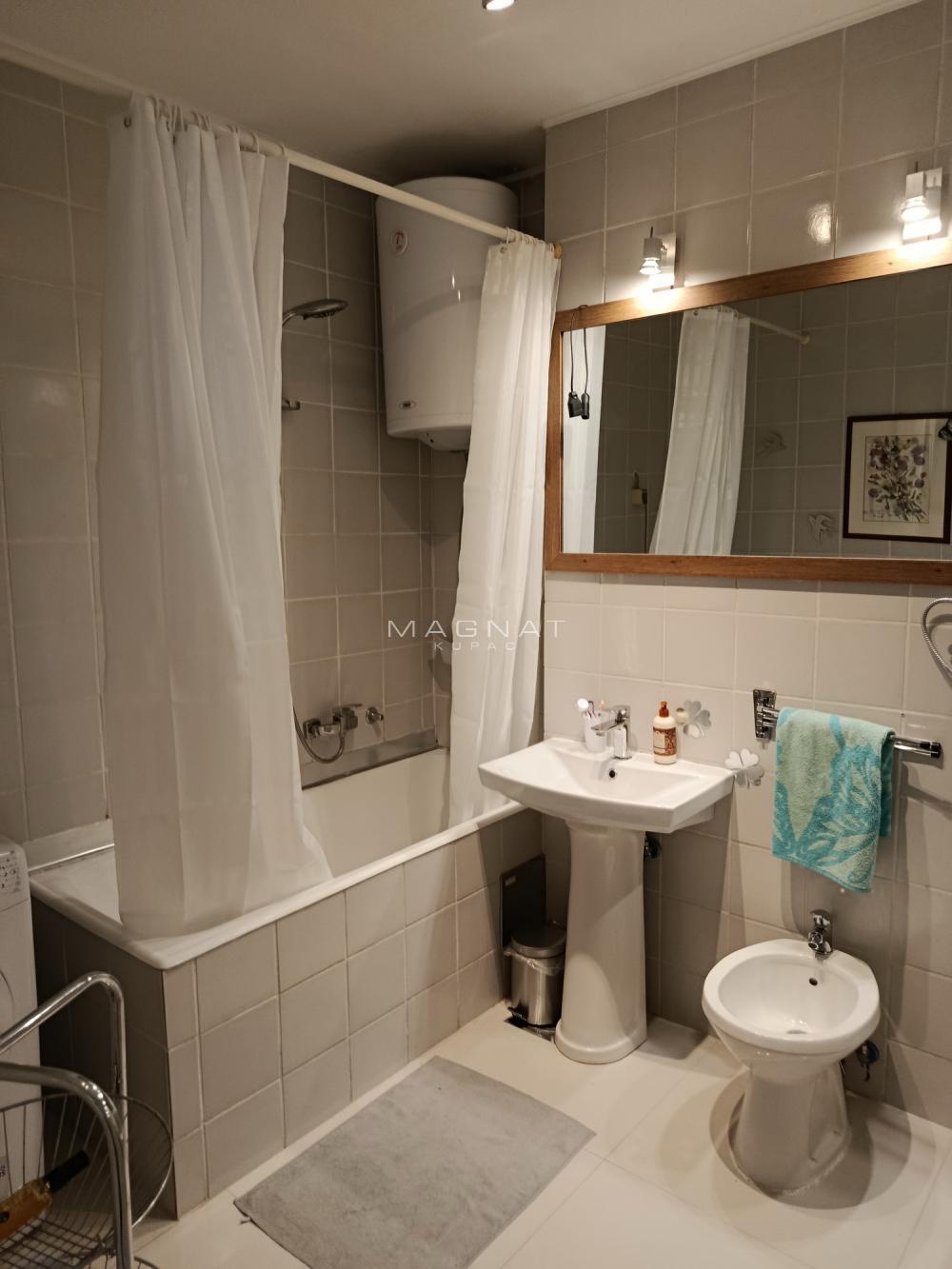 Slika 10 - Ilije Stojadinovića,  Kuća na prodaju, 257m2, 998.000€