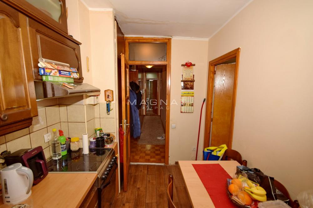 Slika 5 - Kedrova, Dvoiposoban stan na prodaju, 58m2, 198.000€