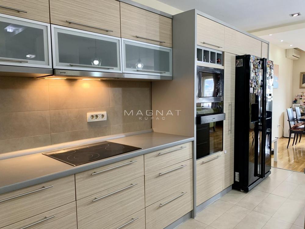 Slika 1 - Đevđelijska, Trosoban stan na prodaju, 155m2, 450.000€