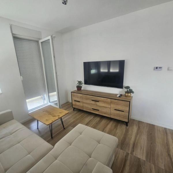 Slika 1 - Dvosoban stan za izdavanje, 41m2, 350€