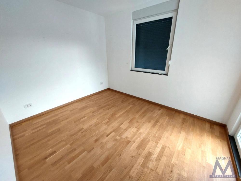 Slika 5 - Četvorosoban stan za izdavanje, 500€