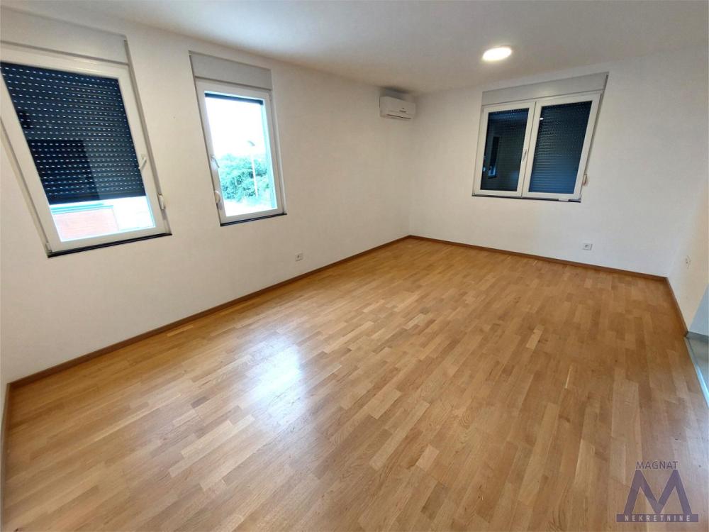 Slika 2 - Četvorosoban stan za izdavanje, 500€