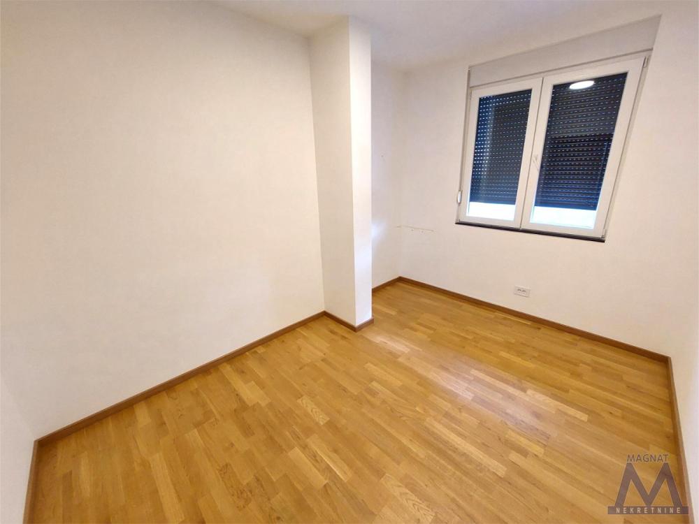Slika 7 - Četvorosoban stan za izdavanje, 500€