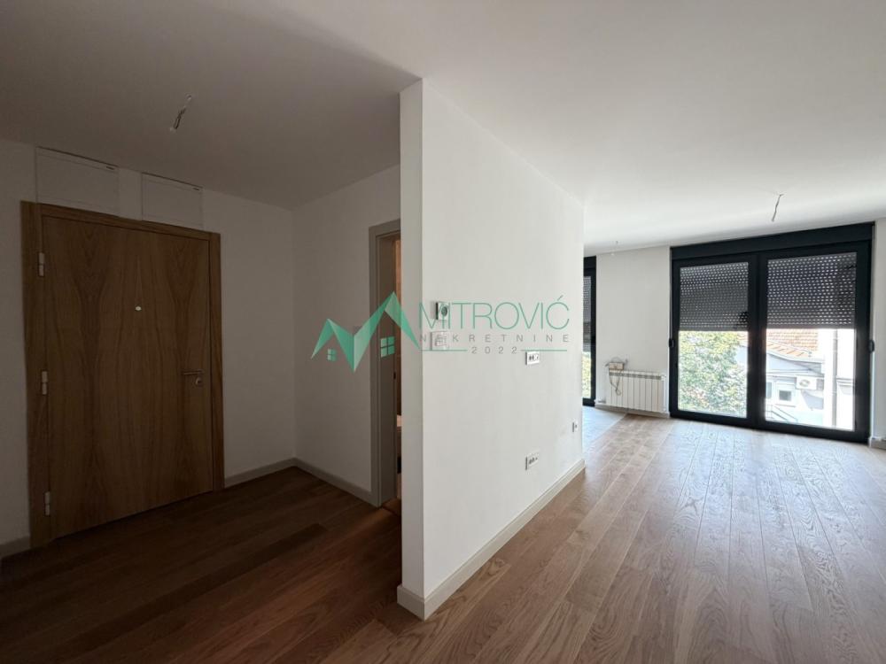 Slika 1 - Četvorosoban stan na prodaju, 80m2, 290.000€