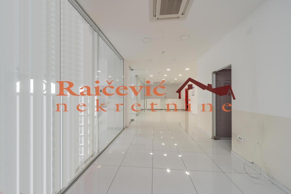Slika 3 - Terazije, Petosoban stan za izdavanje, 179m2, 4.900€