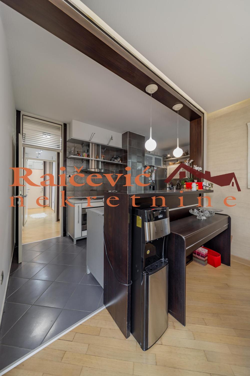 Slika 6 - Koste Racina, Četvorosoban stan na prodaju, 103m2, 470.000€