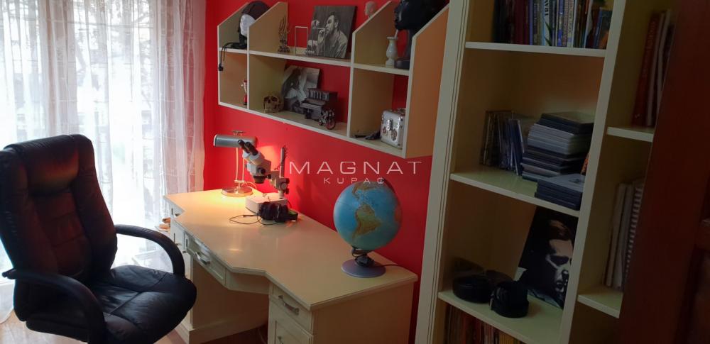 Slika 7 - Otona Župančiča, Petosoban stan za izdavanje, 200m2, 1.300€