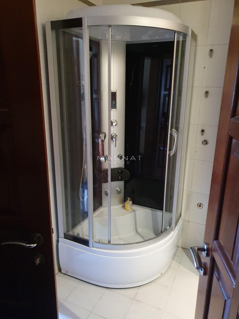Slika 9 - Otona Župančiča, Petosoban stan za izdavanje, 200m2, 1.300€