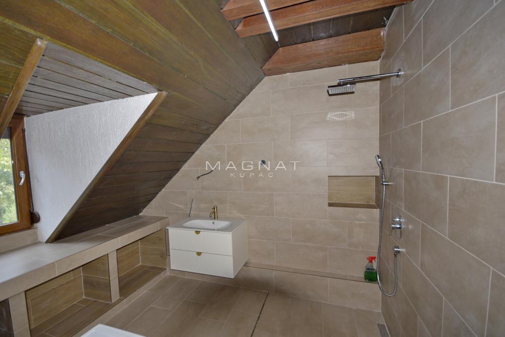 Slika 11 - Kuća za izdavanje, 140m2, 2.500€