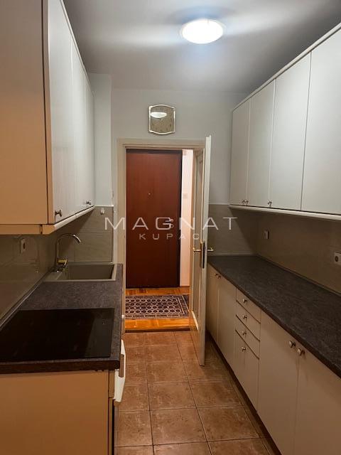 Slika 2 - Katanićeva, Trosoban stan za izdavanje, 84m2, 1.200€