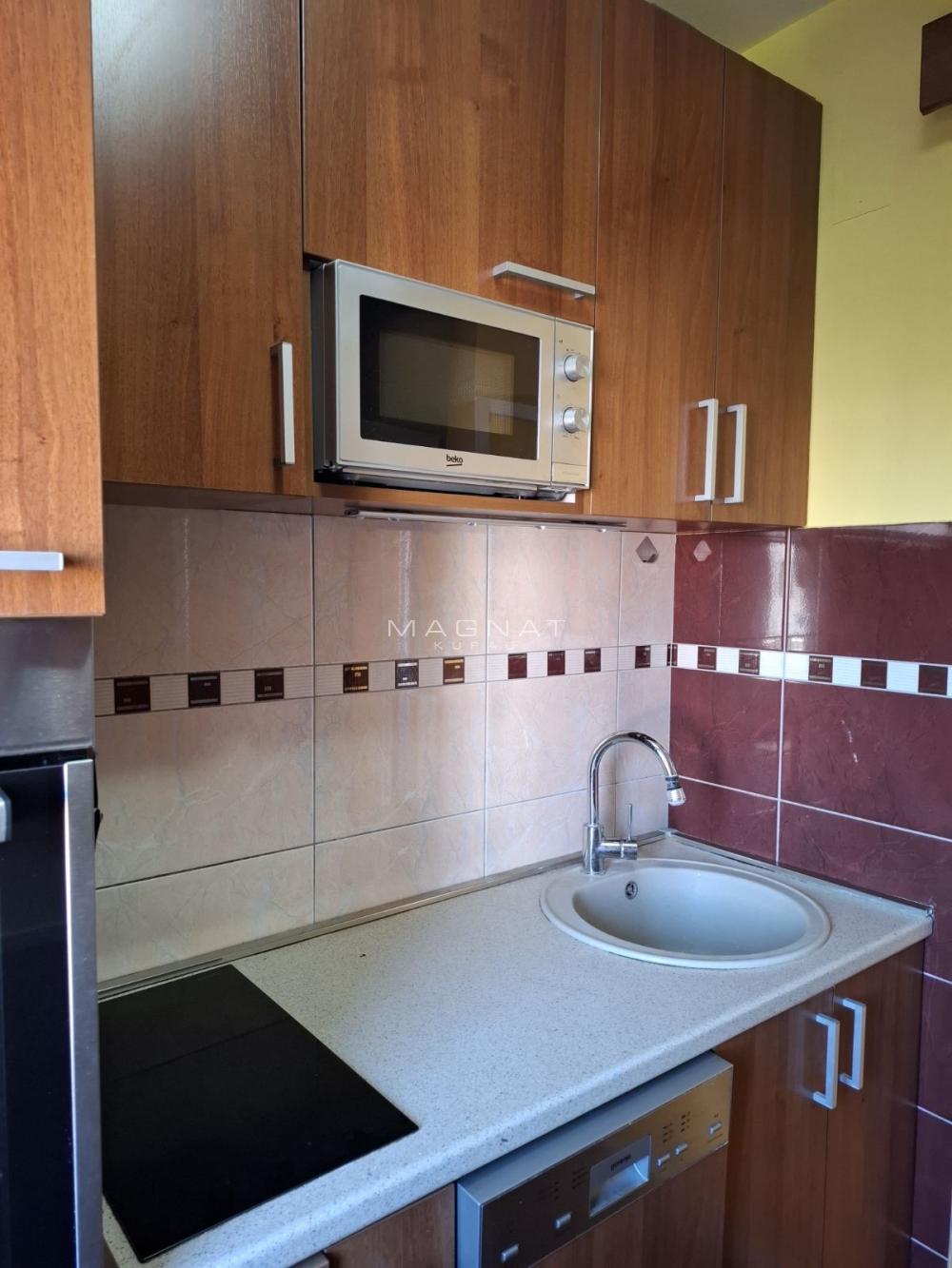 Slika 1 - Ljubinke Bobić, Jednoiposoban stan na prodaju, 62m2, 212.000€