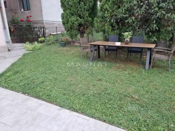 Slika 6 - Koste Bogdanovića,  Kuća na prodaju, 336m2, 280.000€
