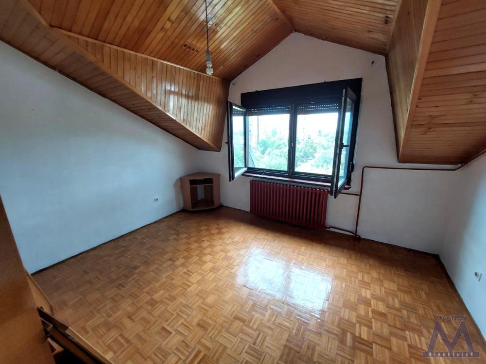 Slika 3 - Trosoban stan za izdavanje, 400€