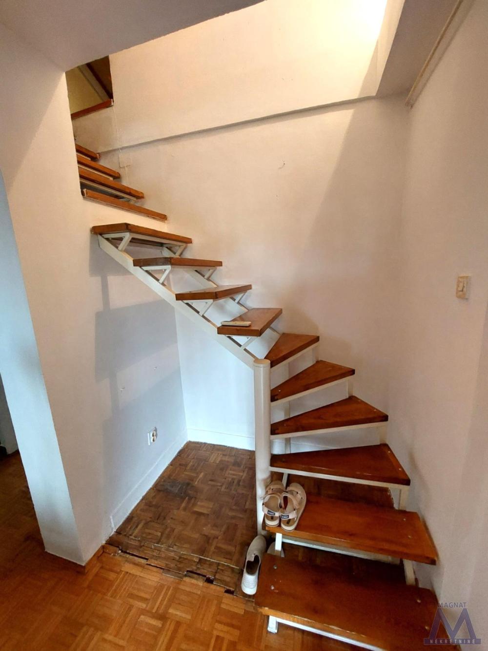 Slika 5 - Trosoban stan za izdavanje, 400€