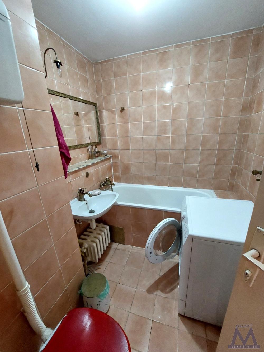 Slika 4 - Trosoban stan za izdavanje, 400€