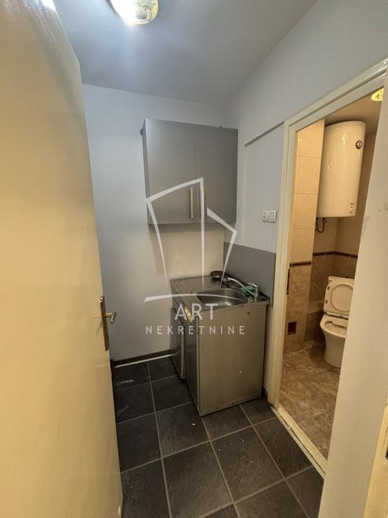 Slika 4 - Bulevar Mihajla Pupina,  Lokal za izdavanje, 33m2, 550€
