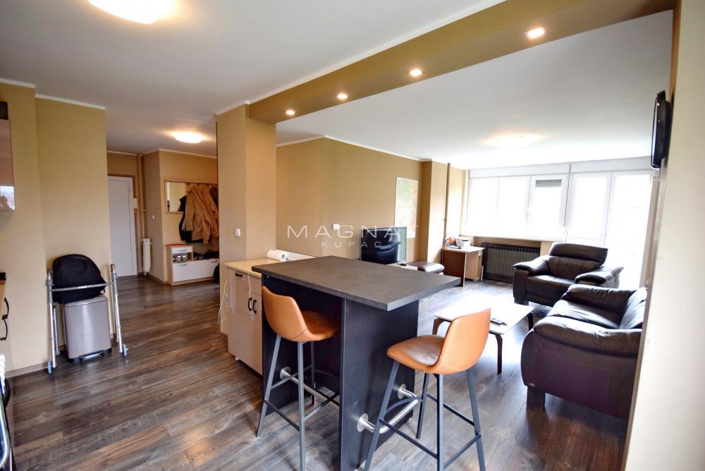 Slika 10 - Karađorđev Trg, Dvosoban stan na prodaju, 58m2, 224.000€